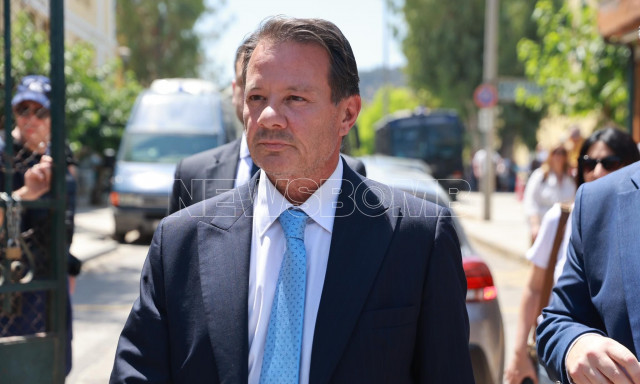 Βάζει Panic Button η σύζυγος του Απόστολου Λύτρα - Ο φόβος της μετά τον ξυλοδαρμό και η φύλαξη