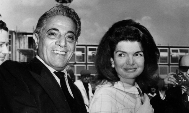 Νέες αποκαλύψεις για την οικογένεια Κένεντι, την Τζάκι και τον Ωνάση που σοκάρουν