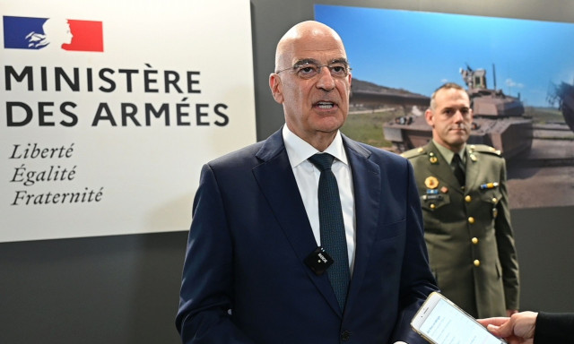 Συνάντηση Δένδια με τον Γάλλο ομόλογό του: Ενδυναμώνεται η αμυντική συνεργασία