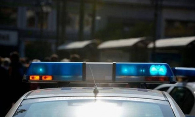 Λάρισα: Τον τράβηξαν έξω από αυτοκίνητο, τον ξυλοκόπησαν και του άρπαξαν 370 ευρώ