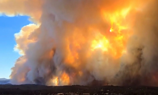 Τεράστιες πυρκαγιές στις ΗΠΑ - Απομακρύνθηκαν 7.000 άνθρωποι από το Νέο Μεξικό