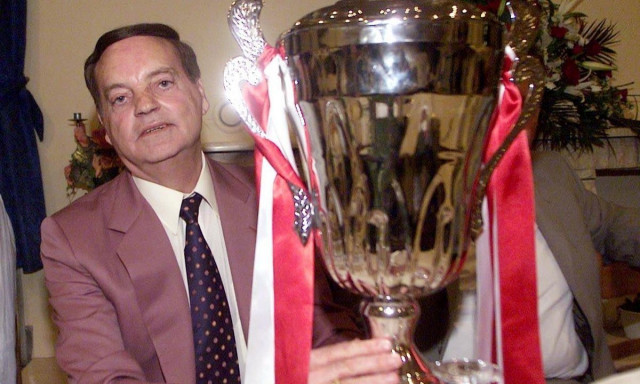 Θρήνος στο ελληνικό ποδόσφαιρο - Πέθανε ο Σάκης Σταυρόπουλος