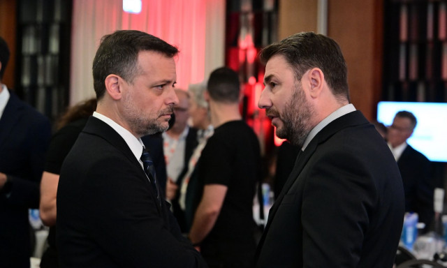 Μονομαχία στο ΠΑΣΟΚ: Σήμερα συνεδριάζει Κ.Ο. και Πολιτικό Συμβούλιο