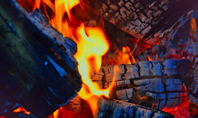 Ακαθάριστα οικόπεδα: Ανεφάρμοστο το μέτρο - Βραδυφλεγείς βόμβες στην Αττική