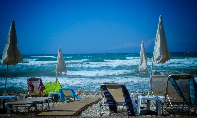 Καιρός: «Επιμένει» και αυτή τη βδομάδα η ζέστη - Ενδείξεις για αρκετές βροχές