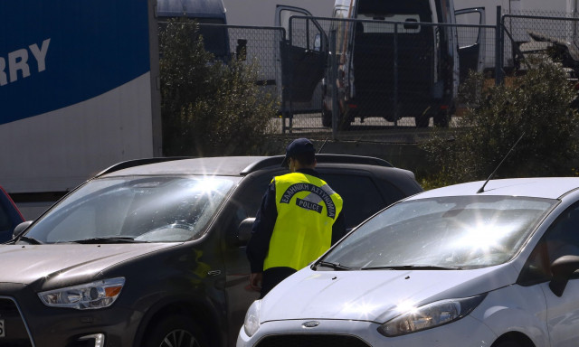 Φθιώτιδα: Τον σταμάτησε η Τροχαία για έλεγχο και άρχισε να βρίζει και να απειλεί