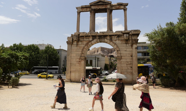 Καιρός - Μαρουσάκης: Μελτέμια, ζέστη και αυξημένος κίνδυνος πυρκαγιάς - Μέχρι 8 μποφόρ στο Αιγαίο