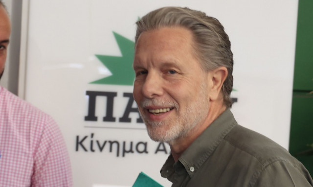 Γερουλάνος: «Το ΠΑΣΟΚ χρειάζεται το κέντρο του, την σπίθα του, τον ηγέτη του»