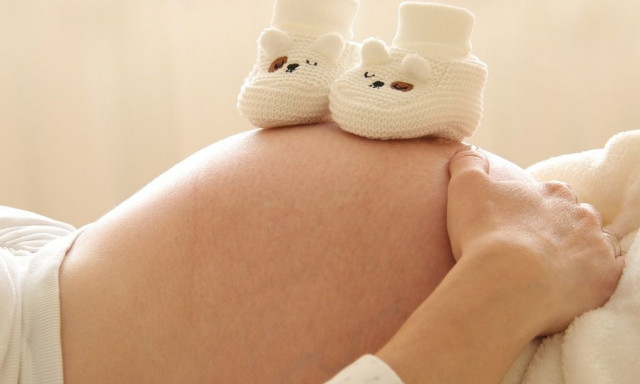 Επίδομα μητρότητας: Η αύξηση του κατώτατου μισθού το συμπαρασύρει θετικά