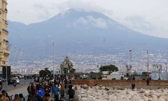 Ιταλία: Άνοιξε ξανά για το κοινό «αρχαία» παραλία που είχε θαφτεί μετά την έκρηξη του Βεζούβιου