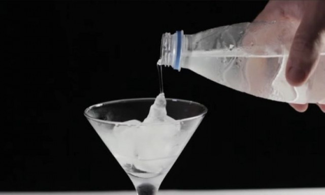 Το διαρκές μυστήριο για το πώς παγώνει το νερό