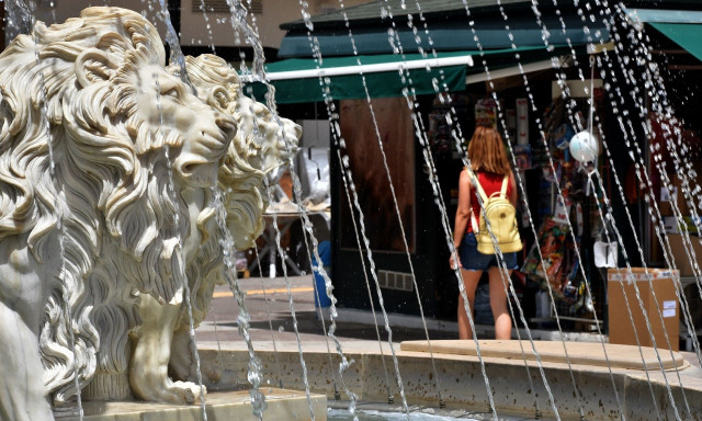 Καιρός: Νέος καύσωνας στην Αθήνα - Πότε θα «χτυπήσουν» 41άρια