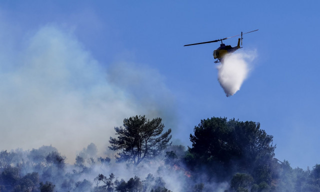 Κυκλοφοριακές ρυθμίσεις στο Μαρκόπουλο λόγω φωτιάς