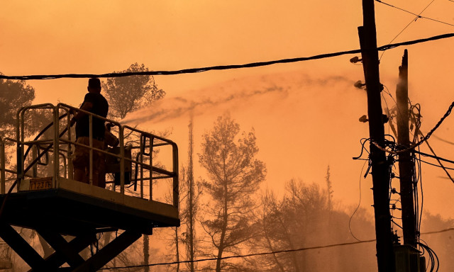 Yπό πλήρη έλεγχο οι πυρκαγιές στον Πύργο