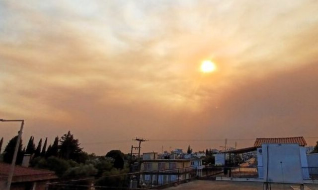 Πύργος: Απόκοσμες εικόνες από την μεγάλη πυρκαγιά