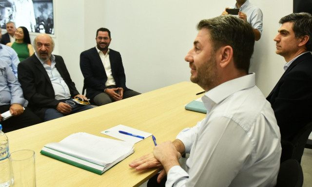 ΠΑΣΟΚ: Ραντεβού σύγκρουσης στις 30 Ιουνίου - Νέες συμμαχίες και μετακινήσεις