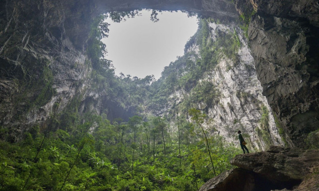Οι επιστήμονες ανακάλυψαν κάτι αρχαίο μέσα στο μεγαλύτερο σπήλαιο του κόσμου - Δεν έπρεπε να υπάρχει