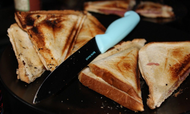 Ακριβό σνακ το τοστ: Έως και 15% αυξήσεις στα υλικά