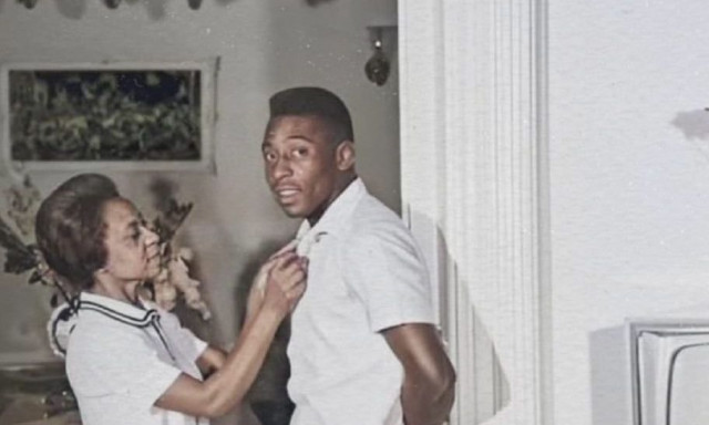 Πελέ: Πέθανε η μητέρα του σε ηλικία 101 ετών