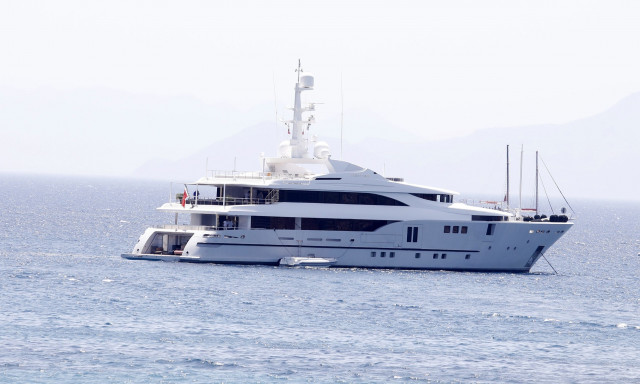 Πώς η «διασκέδαση» σε ένα γιοτ κατέκαψε το μοναδικό πευκοδάσος της Ύδρας