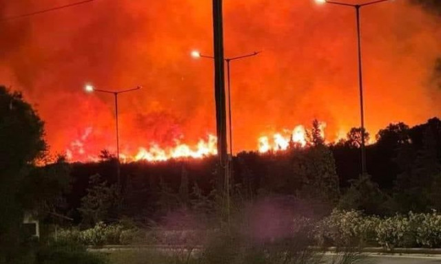 Κερατέα: Ξέσπασε μεγάλη φωτιά - Ήχησε το «112», έκτακτες εκτροπές κυκλοφορίας