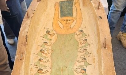 Αίγυπτος: Βρέθηκε χαρακτήρας των «Simpsons» σε αιγυπτιακό φέρετρο μούμιας 3.000 ετών