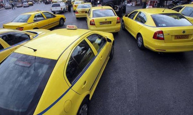 Γυναίκα καταγγέλλει πως οδηγός ταξί την υπερχρέωσε για μια διαδρομή 10 λεπτών