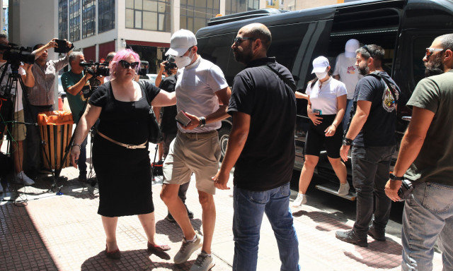 Ύδρα: Δίωξη για κακούργημα με ενδεχόμενο δόλο στους 13 συλληφθέντες - Την Τετάρτη στον εισαγγελέα