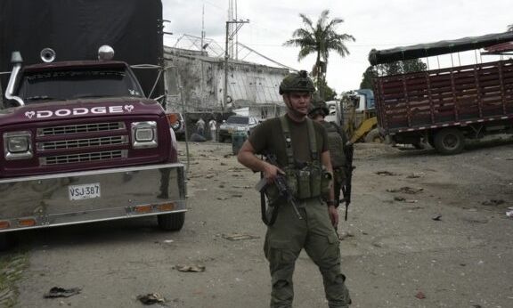 Κολομβία: Στρατιωτική επιχείρηση εναντίον ανταρτών