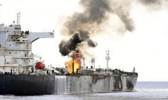 Υεμένη: Εγκαταλείφθηκε το πλοίο που δέχτηκε επίθεση από drone