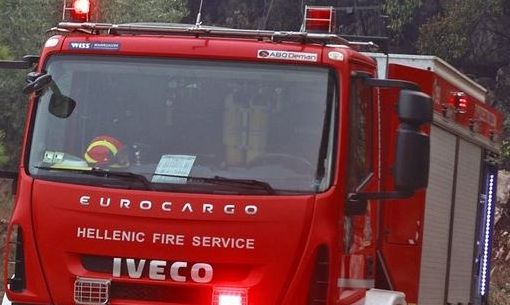 Πειραιάς: Πυρκαγιά σε διαμέρισμα - Σώθηκαν μια μητέρα και το παιδί της