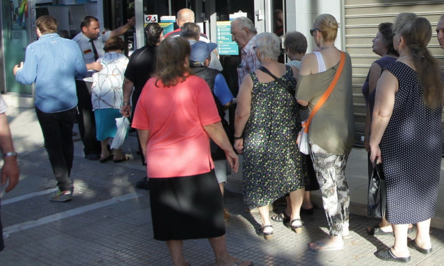 Συντάξεις χηρείας: Έρχονται περικοπές στον ιδιωτικό τομέα - Τα τρία σενάρια