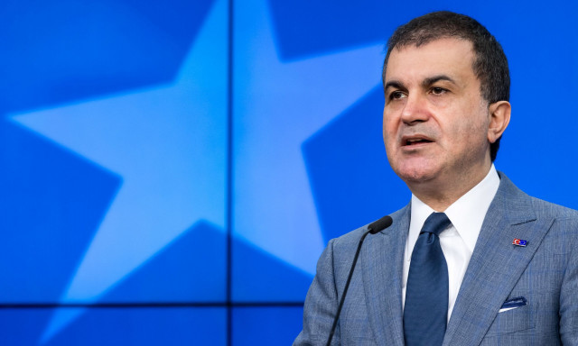 Ελληνοτουρκικά - Ομέρ Τσελίκ: «Τα προβλήματα με την Ελλάδα συνεχίζονται, αλλά υπάρχει συνεργασία»