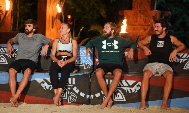 Survivor: Οι τέσσερις παίκτες συμμετέχουν στον τελευταίο αγώνα με έπαθλο ένα αυτοκίνητο