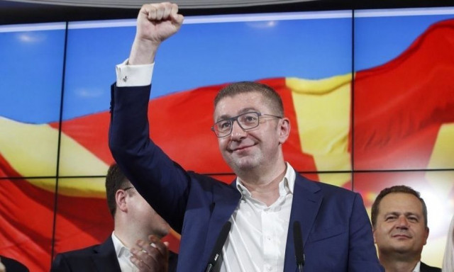 Προκλητικός παρά τον αναγκαστικό συμβιβασμό ο Σκοπιανός πρωθυπουργός