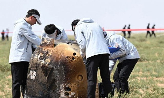 Κινεζική αποστολή στην αθέατη πλευρά της Σελήνης: Τo διαστημόπλοιο επέστρεψε με πετρώματα