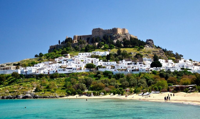 Φωτιά οι τιμές ακινήτων στις παραθαλάσσιες περιοχές - Βούλα & Βουλιαγμένη χτυπούν κόκκινο