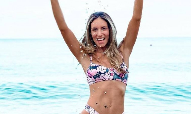 Αθηνά Οικονομάκου: Δεν σταματά τη γυμναστική στην Πάρο - «Οι δικαιολογίες είναι διακοπές»