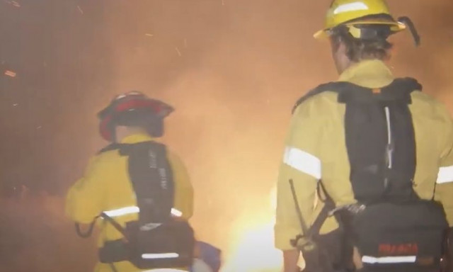 Λος Άντζελες: «Θρίλερ» με πυροσβέστη που έχασε το αυτί του από έκρηξη σε καταυλισμό αστέγων