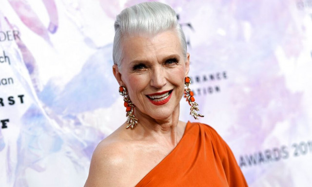 Η μητέρα του Έλον Μασκ, Μέι