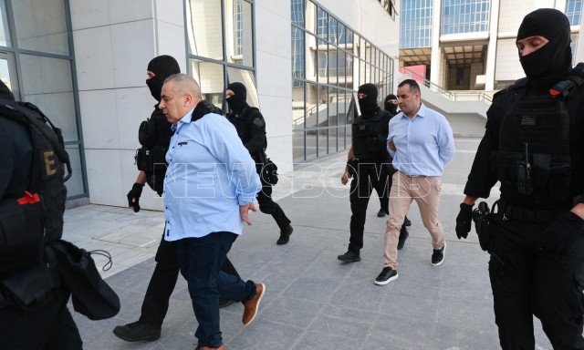 Γιώργος Καραϊβάζ: Ξεκίνησε η δίκη για την εν ψυχρώ δολοφονία - Στο εδώλιο οι δύο κατηγορούμενοι