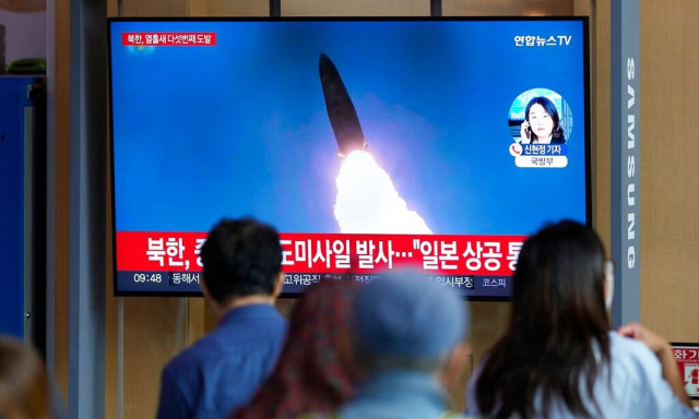 Η Βόρεια Κορέα εκτόξευσε «επετειακό» βαλλιστικό πύραυλο