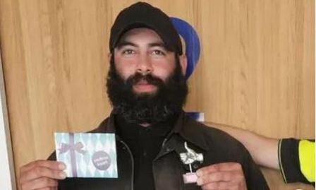 Ολλανδία: Τίμιος άστεγος παρέδωσε χαμένο πορτοφόλι και ανταμείφθηκε με περισσότερα από 34.000 ευρώ