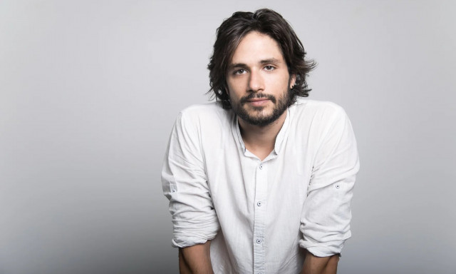 Καυστικός Γιάννης Νιάρος: «Ούτε εγώ είχα χάμπουργκερ, όταν ήμουν στο Εθνικό»