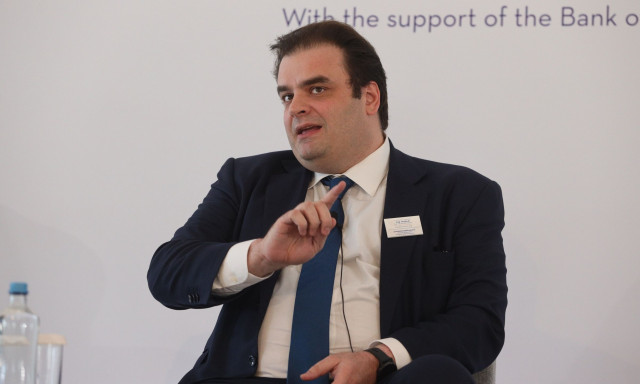 Κυριάκος Πιερρακάκης: Επιπλέον μάθημα Οικονομίας στην Α' Λυκείου απο το 2025