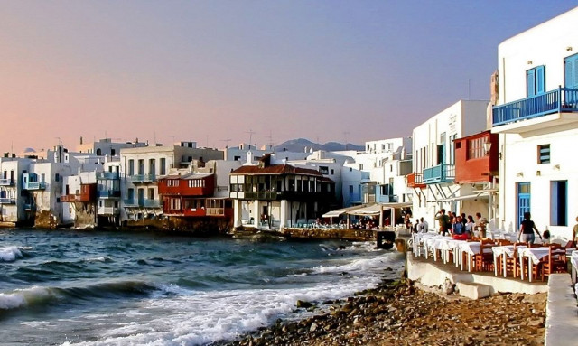 ΑΑΔΕ: Μαζικοί έλεγχοι για φοροδιαφυγή σε όλο το Αιγαίο - Πρόστιμα και λουκέτα