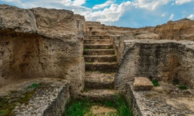 Ο αρχαιότερος τόπος ταφής στον κόσμο δεν δημιουργήθηκε από ανθρώπους