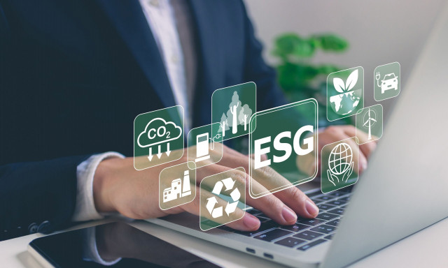 Έρευνα ESG: Οι πολίτες δεν εμπιστεύονται τις επιχειρήσεις και τις κυβερνήσεις