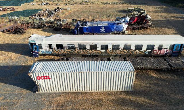 Τέμπη: Πολιτική αντιπαράθεση για το «εξαφανισμένο» βαγόνι - Τι αναφέρουν πραγματογνώμονες