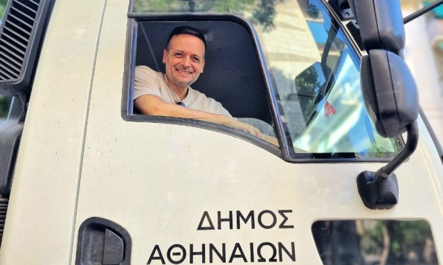 Μαρκόπουλος για Δούκα: «Ας μαζέψει κανένα σκουπίδι που θέλει να σώσει και τη χώρα»